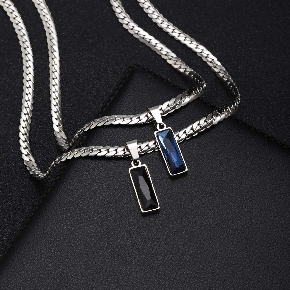 Colar Geometric Stone Pendent