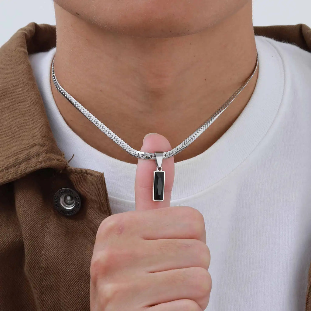 Colar Geometric Stone Pendent